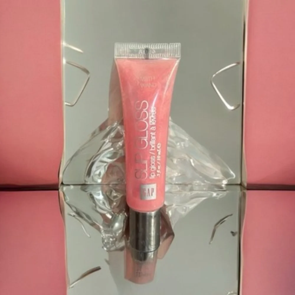 Rare GAP Glossy Lip Sheen Pink Lip Gloss Color With Wand Discontinued New
